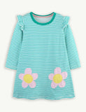 Gestreiftes Kleid mit Blumenapplikation