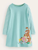 Langärmliges Kleid mit Kaninchenapplikation